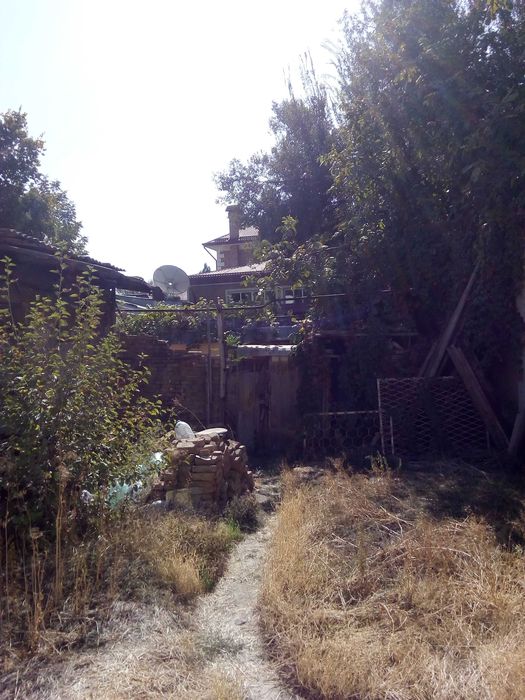 Парк Тельмана,Дархан, 1,7соток,квадрат,на границе парка,под снос,въезд