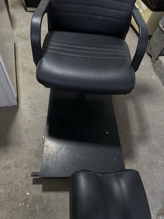 Педикюрное кресло для салона