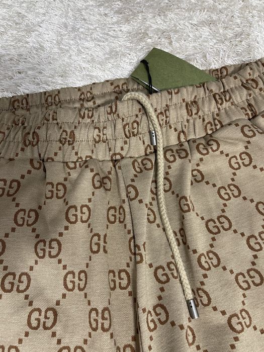 Pantaloni scurti Gucci bumbac 100% colectie noua