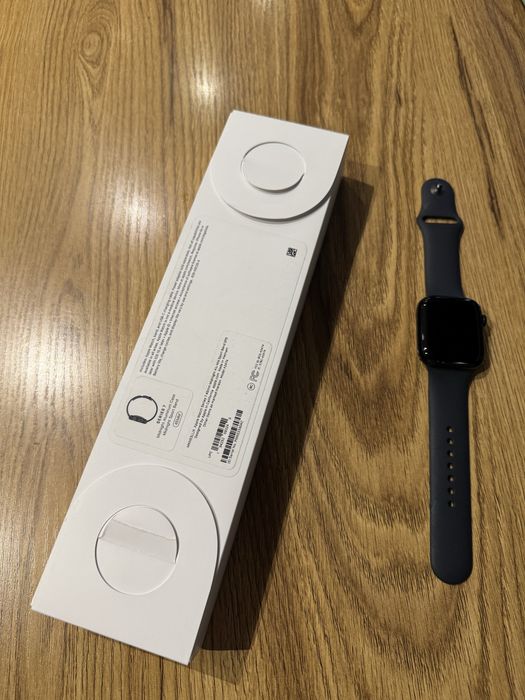 Apple Watch Series 7 Midnight Aluminum Case 45mm