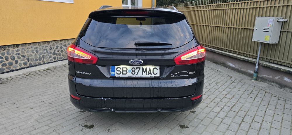 Vând Ford  MONDEO 2012