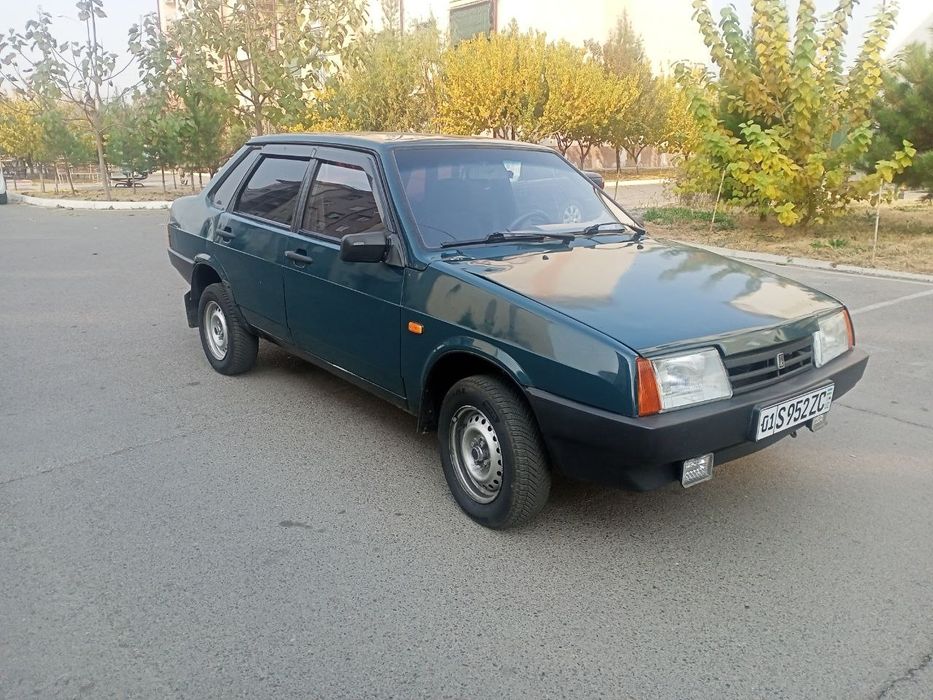 Sotiladi srochniy Lada 2000 yil xolati Yaxshi !