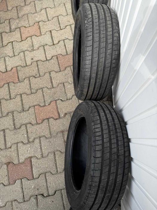 Vand anvelope NOI -  Michelin 195/55 R16 - DE VARA