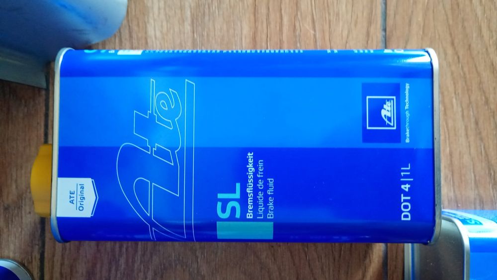 Lichid frana dot4 marca ate