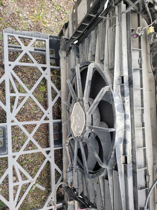 Оборудвана очиларка с радиатори и перка за Audi Q8 E- Tron