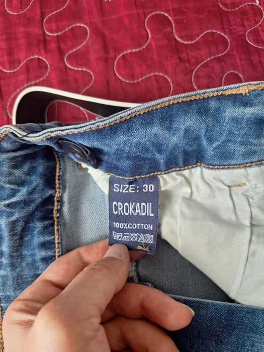 Продам джинсы для девочек