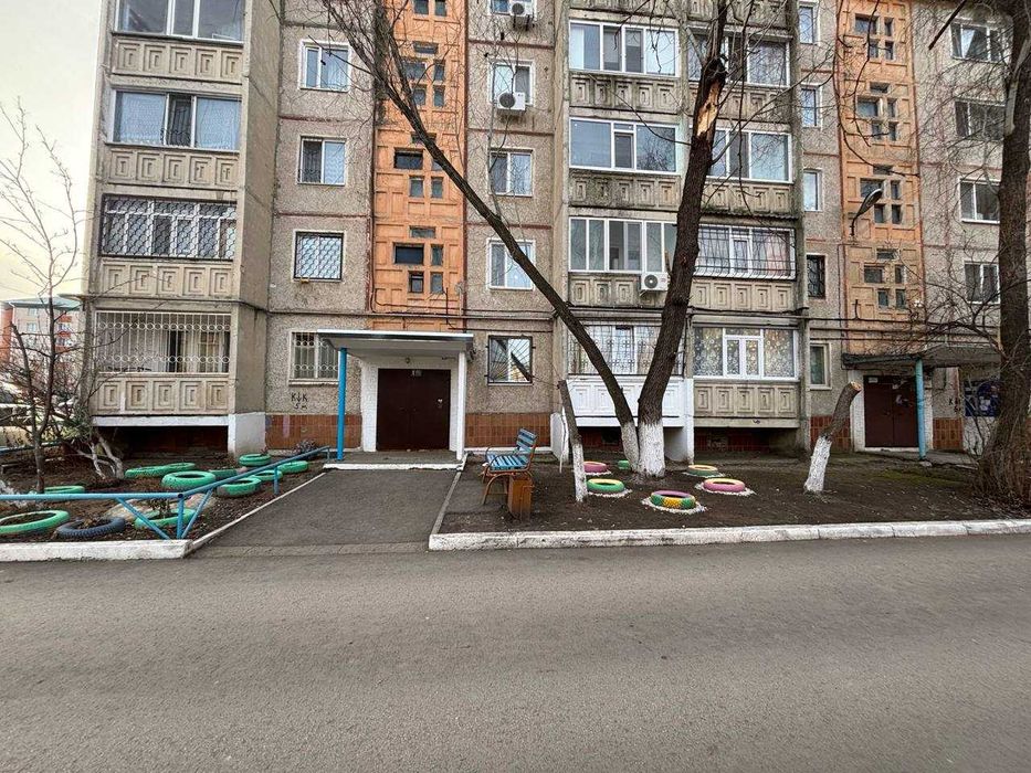 Продам 3-комн. квартиру в 9 микрорайоне