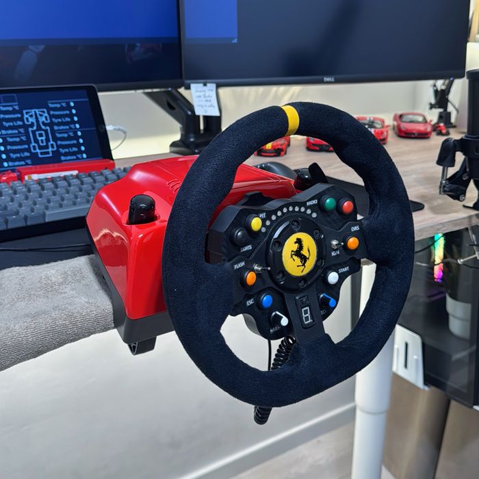 Oferta Limitata - Logitech G920 Custom - Ferrari 488 Challenge Edition