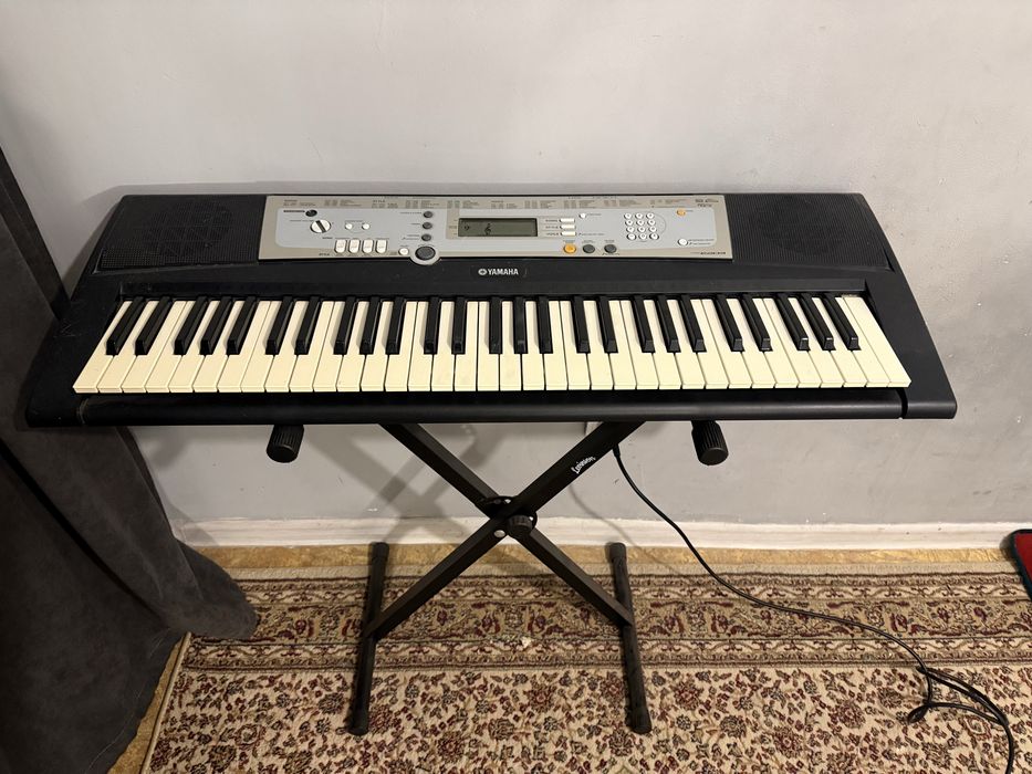 Yamaha PSR-E203 + стойка