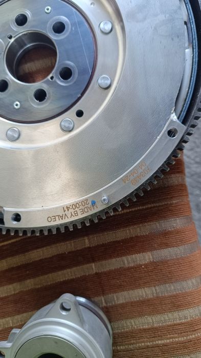 Комплект съединител Valeo 837304 VW/Audi/Seat/Skoda/Ford