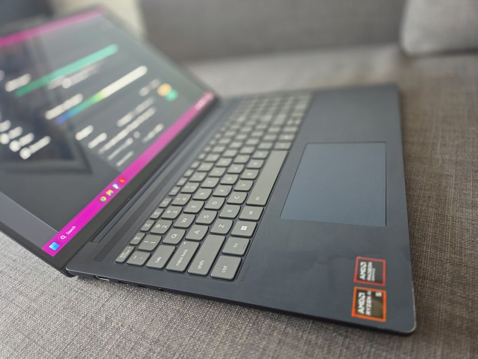 Laptop Lenovo 16'' IdeaPad Slim 5 16AKP10, 2.8K OLED 120Hz,  AMD  AI 5 340 , 16GB DDR5, 1TB SSD, AMD  840m in stare excelenta