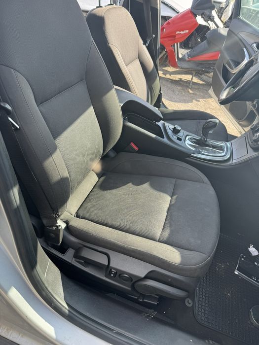 Опел Инсигния 2.0 ЦДТИ на части