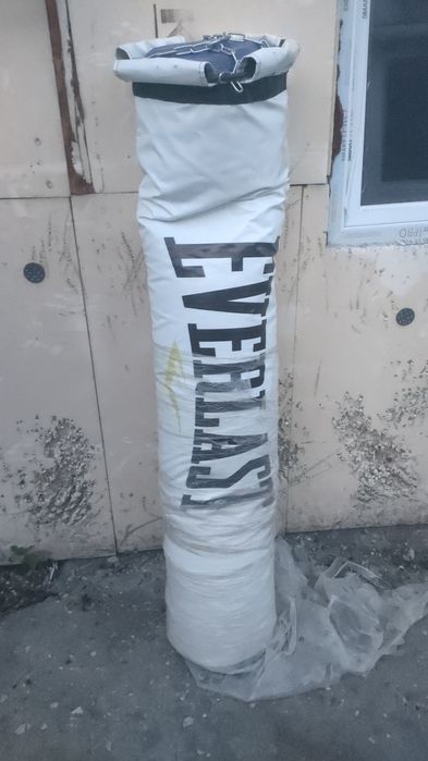 Груша для кикбоксинга и бокса