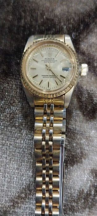 Продам часы женские и мужские б/у