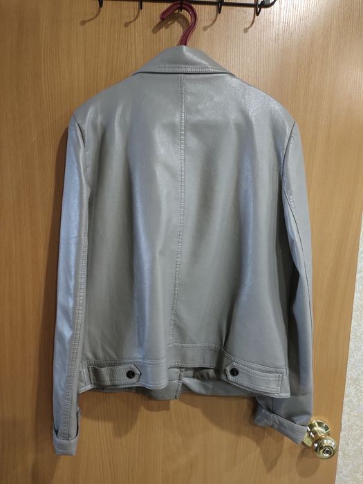 Продам куртку из эко кожи