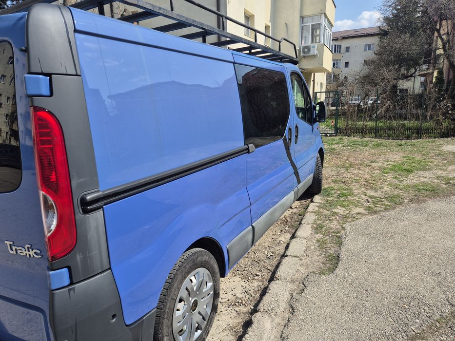 Vand/Schimb  Renault trafic  mixt 5+1 locuri.