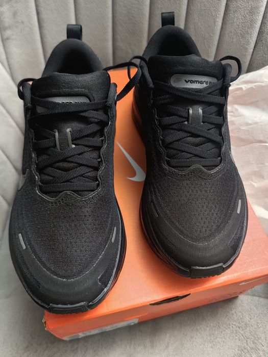 Nike Vomero Plus