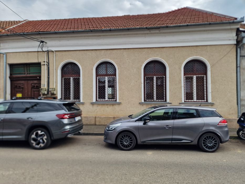 Apartament 3 camere ULTRACENTRAL 80 mp util