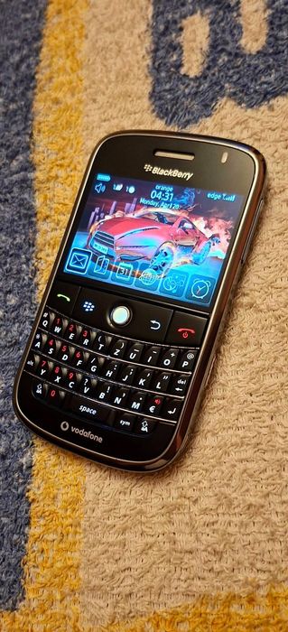 Blackberry Bold 9000 cu încărcător și card ( decodat)