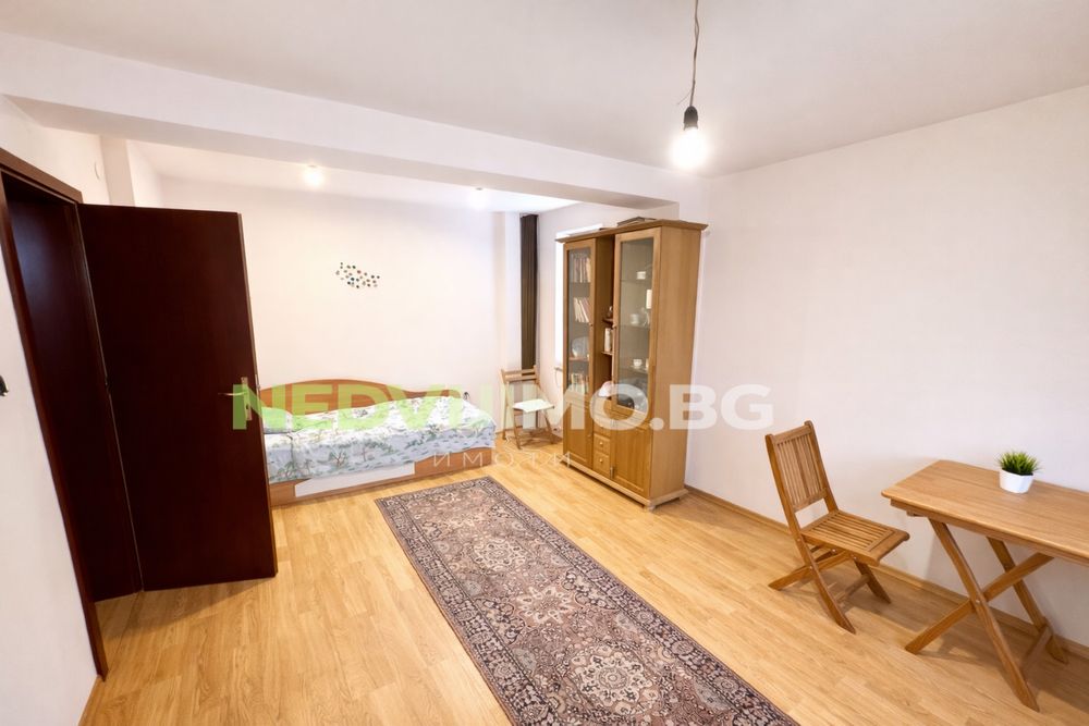 Къща на 4 етажа под наем във Виница