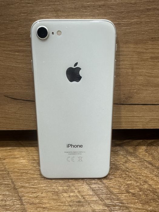 Iphone 8  64g  akb  98 %