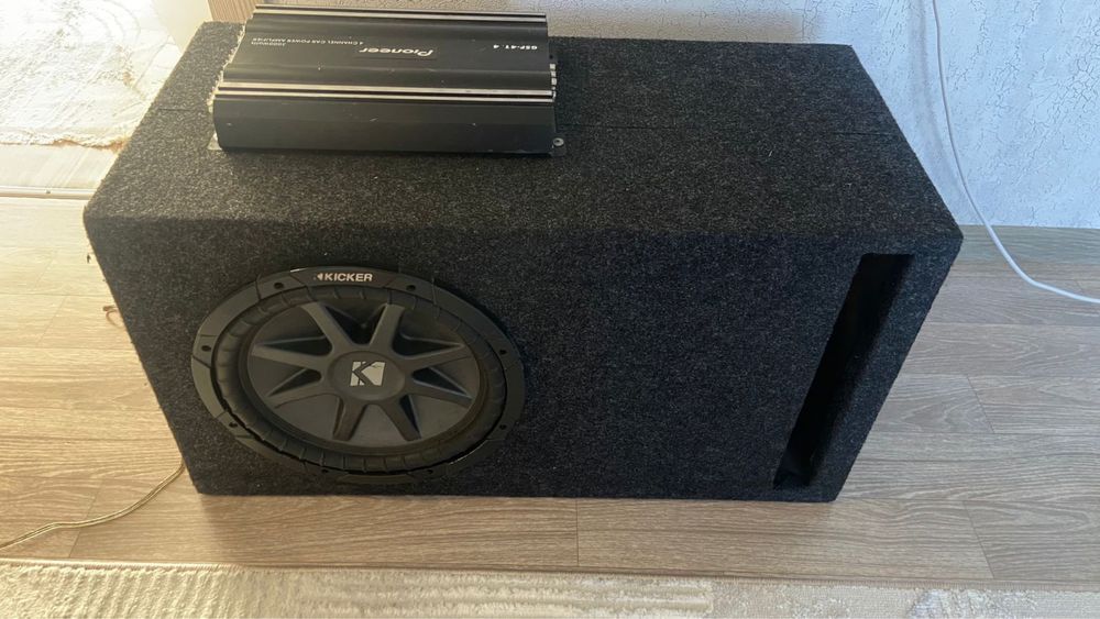 Продам саб играет хорошо