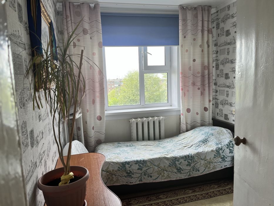 Продам 4 комнатную квартиру