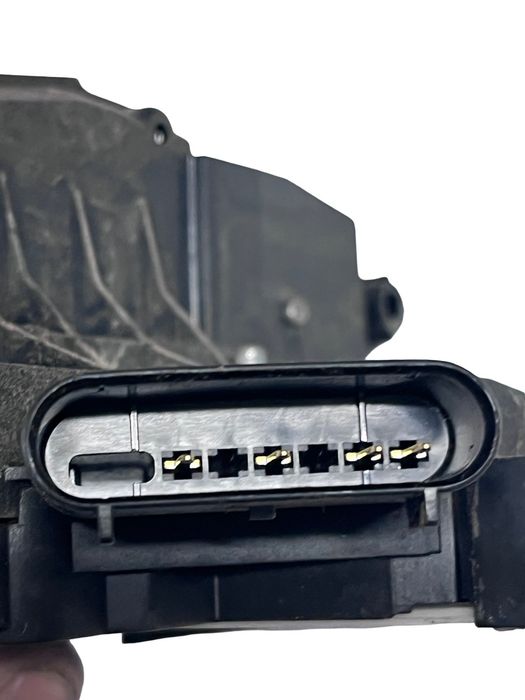 Broasca Usa Dreapta Fata Ford Fiesta Vi 2015 -> 8A6A-A21812-Bj