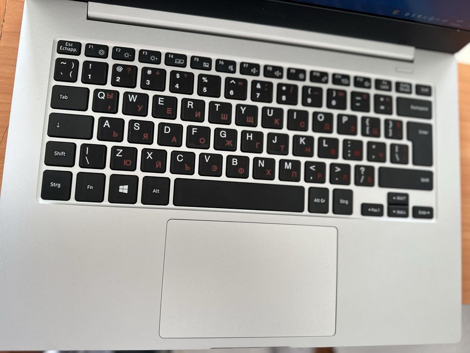 Лаптоп Samsung нов!