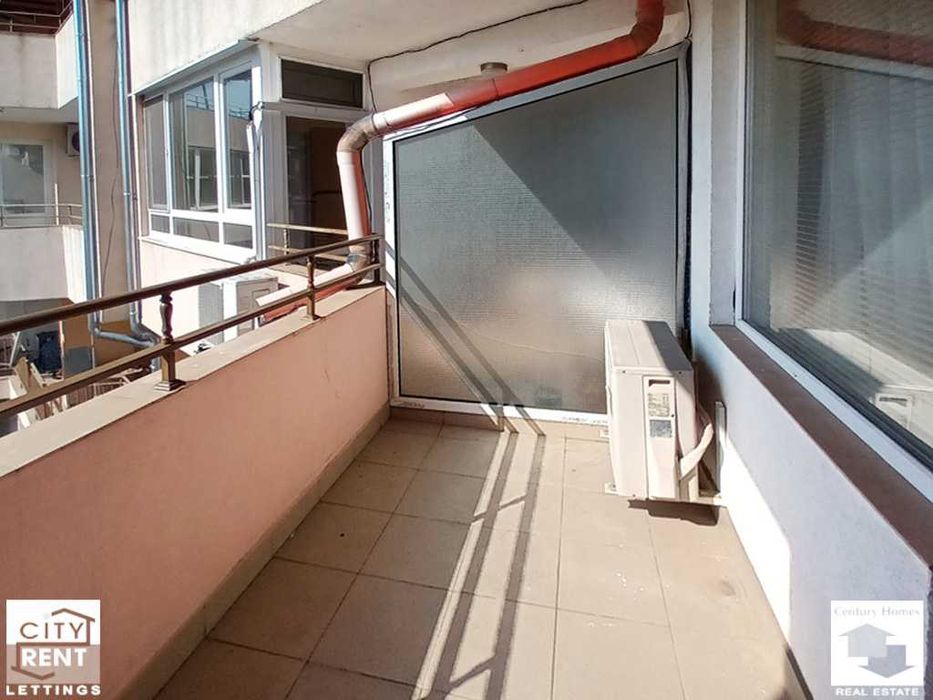 104988 Обзаведен тристаен апартамент в широкия център на В. Търново