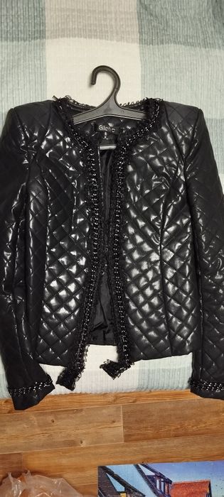 Куртка кожаная за 8000