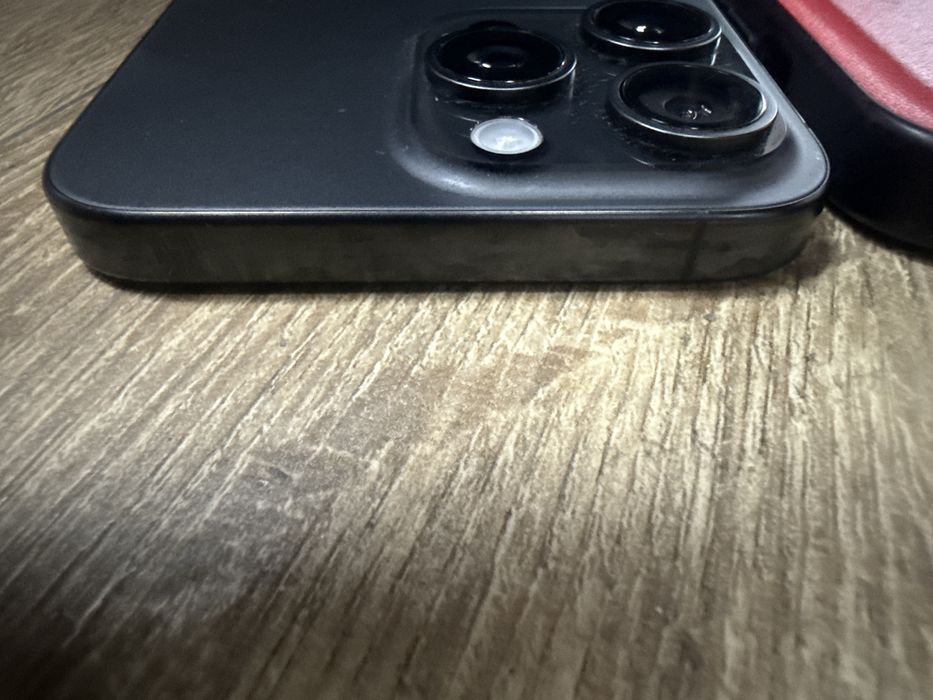 Iphone 15 pro max 256gb Перфектен!89% батерия