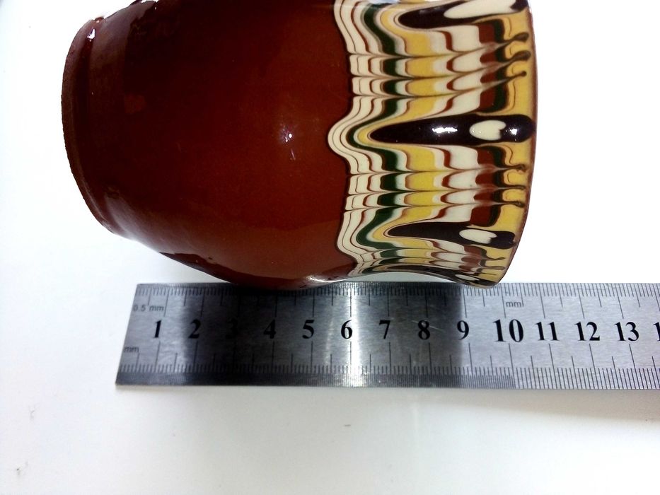 Стари неупотребявани глинени чаши