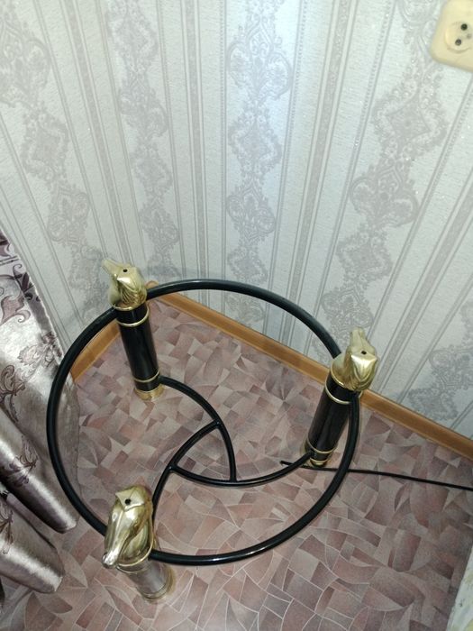 Журнальный столик стекло