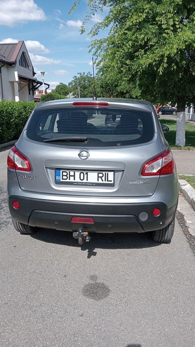 Vând autoturism Nissan Qashqai din 2011 diesel motor  1461 cmc.