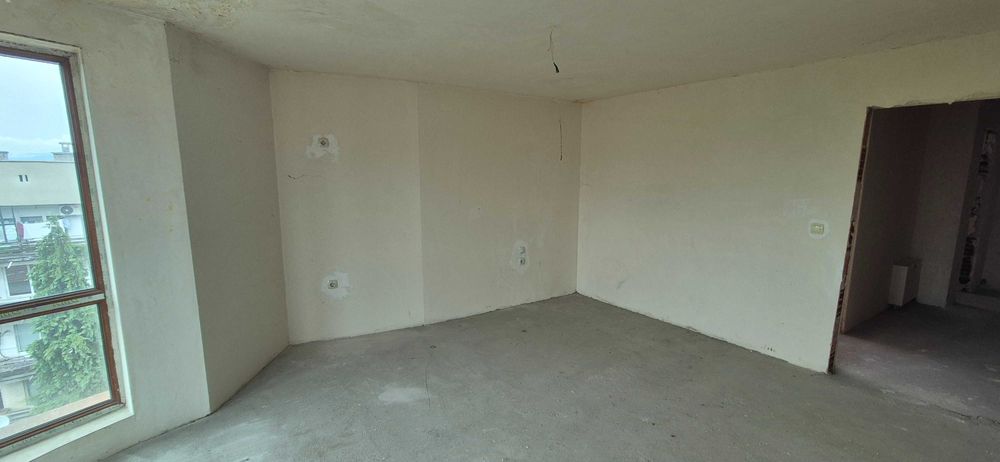 Продава се Тристаен апартамент в Ботевград - 117 кв.м за 13 €/кв.м - Снимка #10