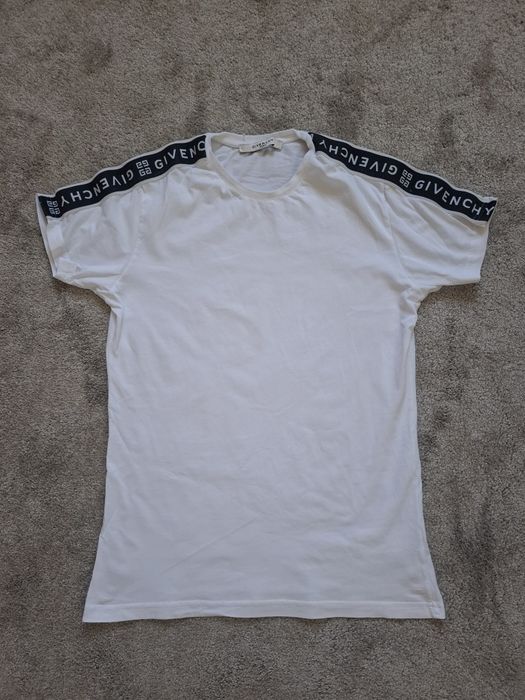 Givenchy тениска S - M