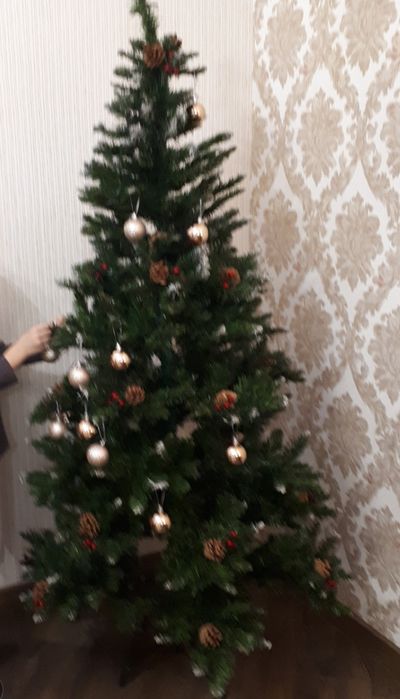 Елка искусственная