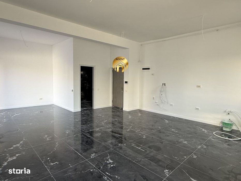 Spatiu comercial 50 mp cu 3 locuri de parcare – vizibilitate stradal