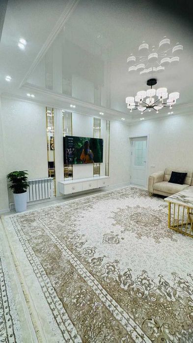 Продаётся Евроремонт 2-х ком, 2-х этаж ориентир Дружба Народов/U-Tower