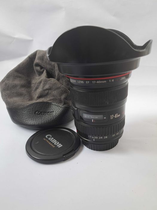 Obiectiv Canon EF 17-40mm f/4L USM + Parasolar și Husă originală