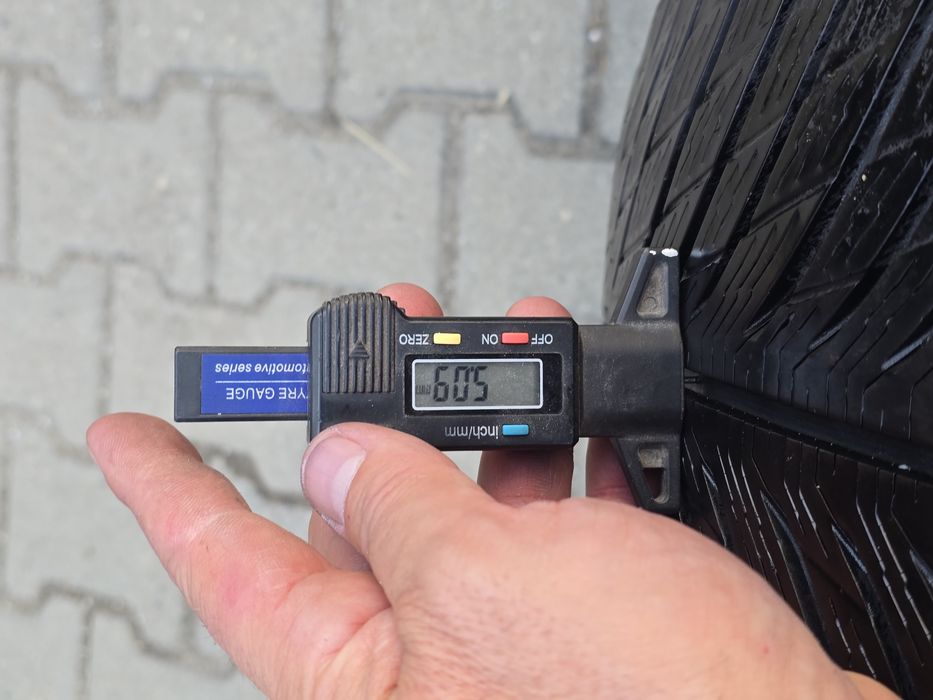 225 55 18 Michelin