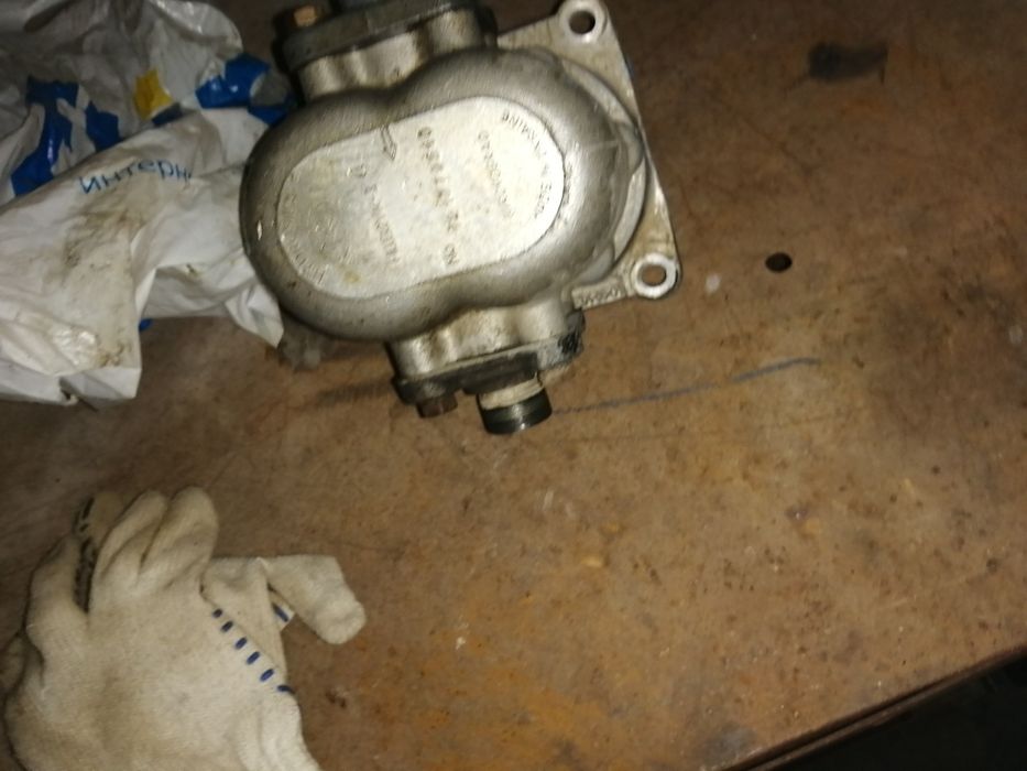 Продам масляный насос НШ 32.