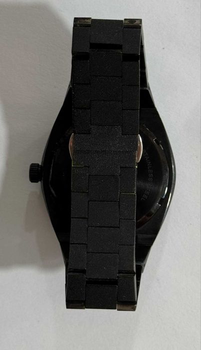 Продавам часовник Paul Rich 65888