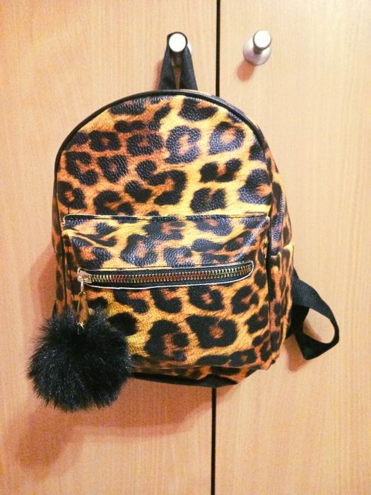 Продавам нова раница, хит на сезона