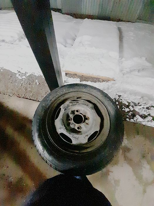 Продам покрышки с дисками