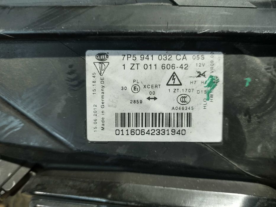 Фар Десен Porsche Cayenne 3.0D 92A/2012г