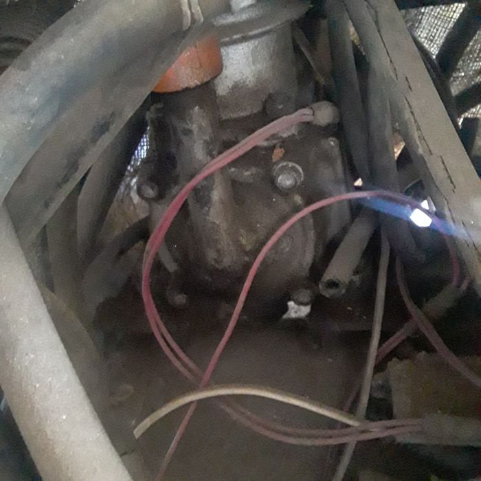 Мощный компрессор 380 В для воздуха.