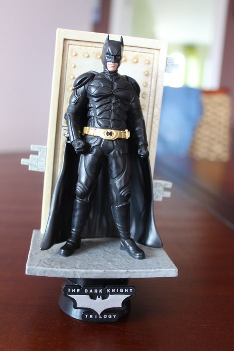 Batman The Dark Knight Батман фигура статуетка фигурка