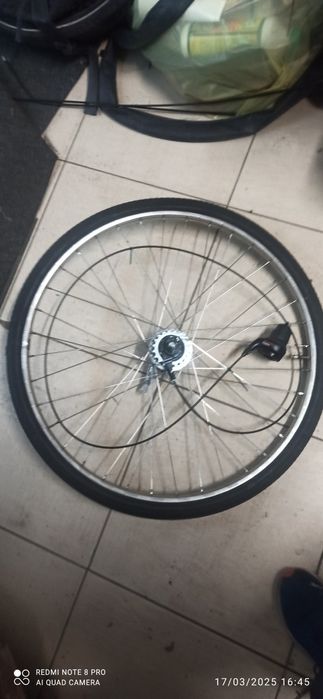 Roata 28 Inox spițe groase cu butuc Nexus 7 gata pentru a fi montata